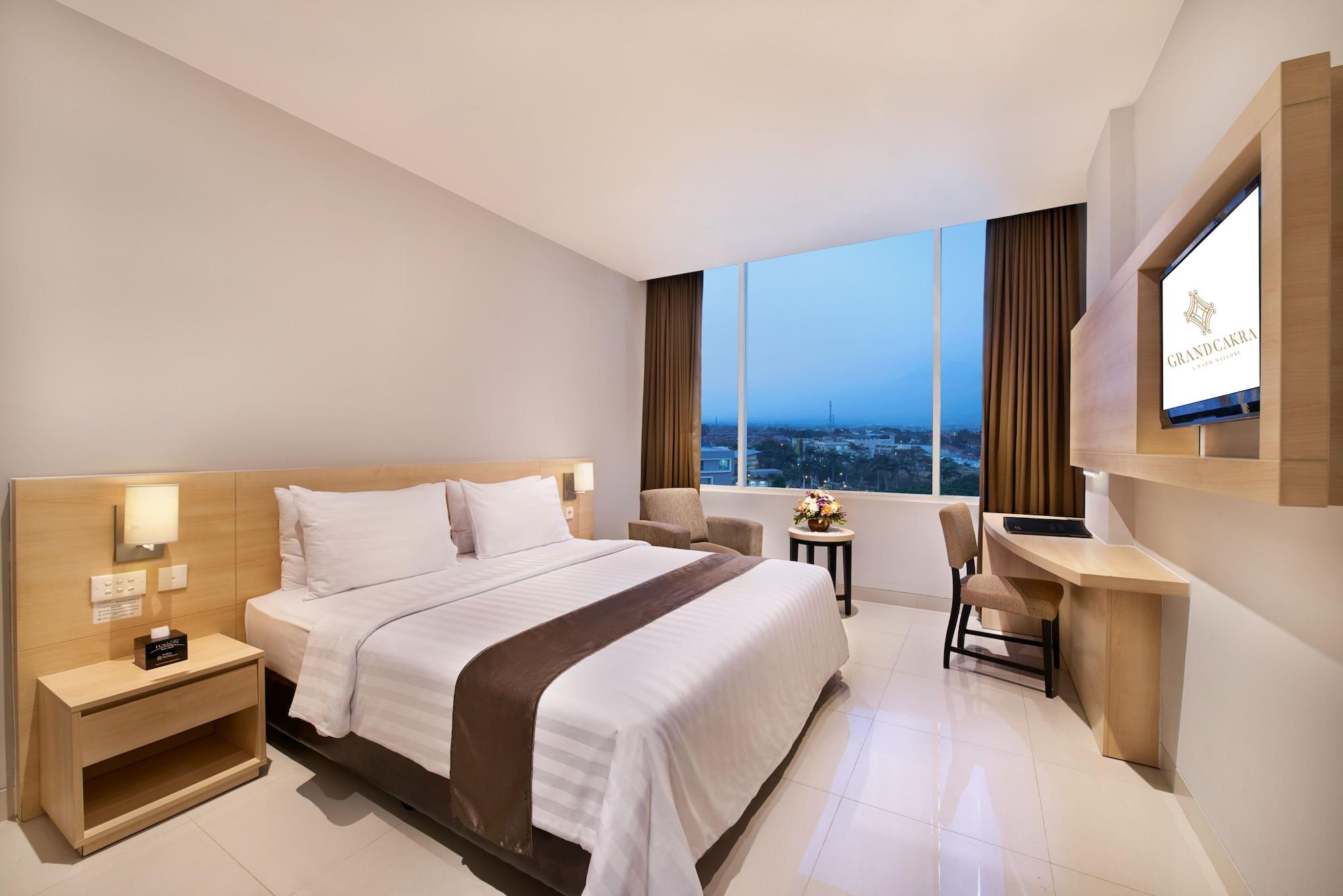 Grand Cakra Hotel Маланг Экстерьер фото