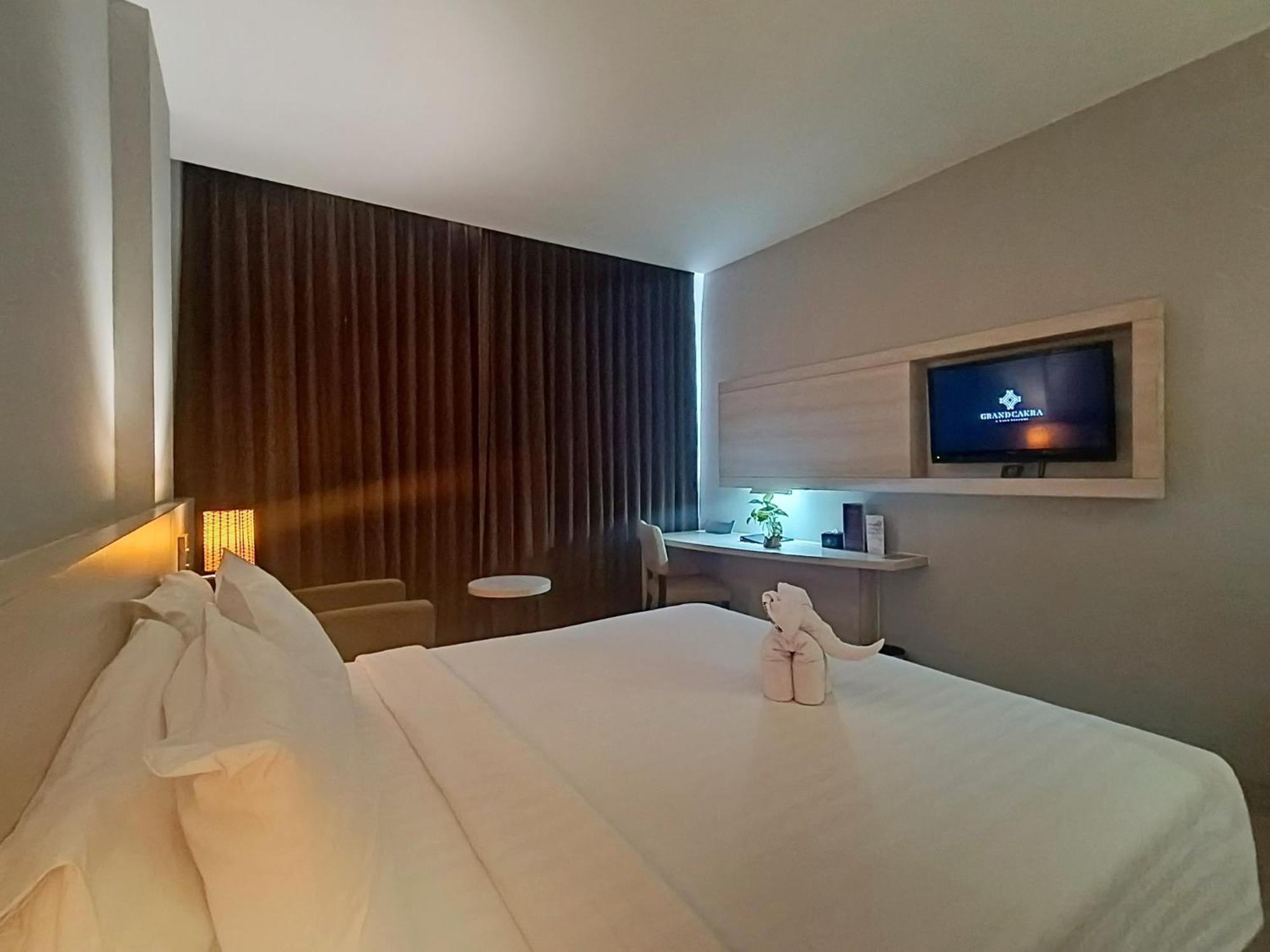 Grand Cakra Hotel Маланг Экстерьер фото