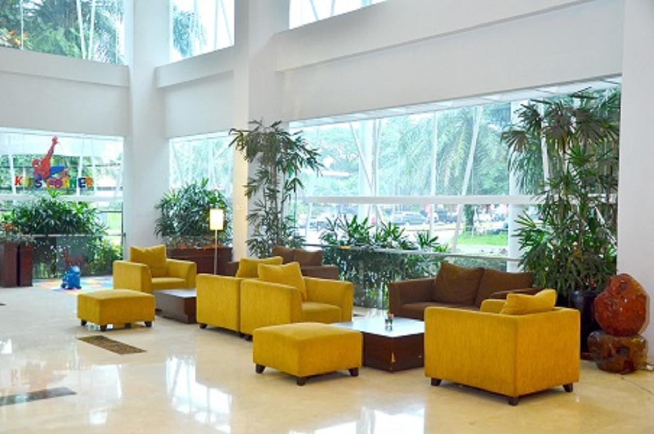 Grand Cakra Hotel Маланг Экстерьер фото
