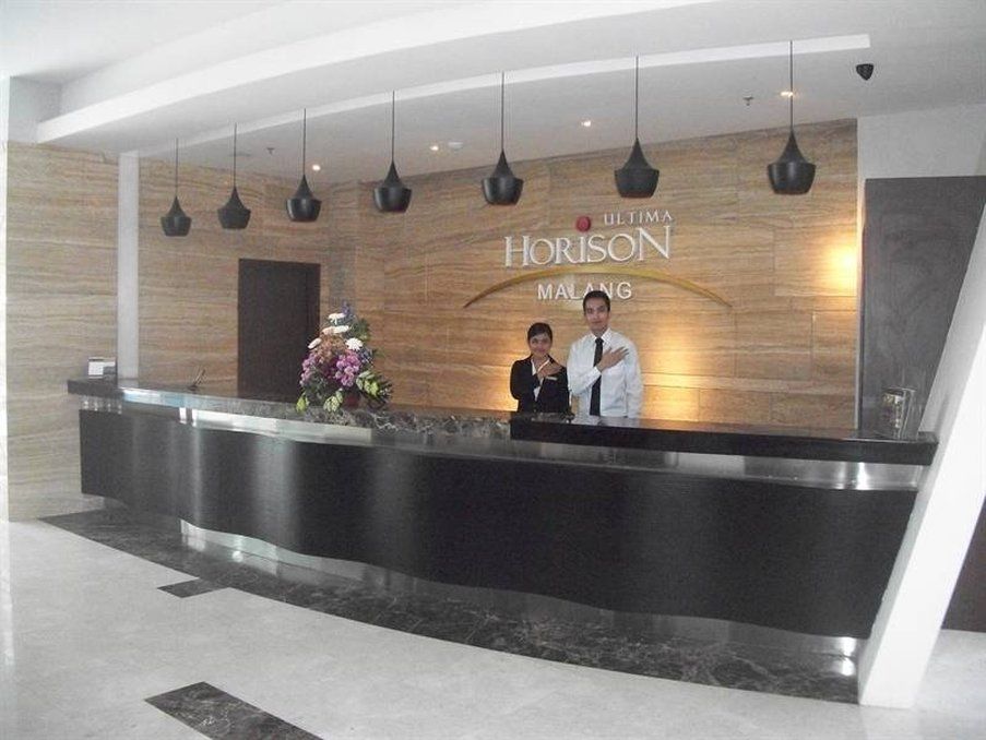 Grand Cakra Hotel Маланг Экстерьер фото